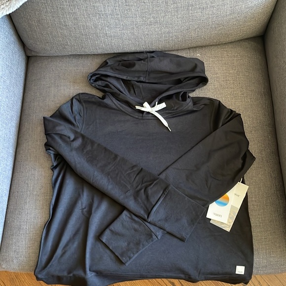 Vuori Women’s Halo Essential Hoodie NWT - Picture 7 of 9